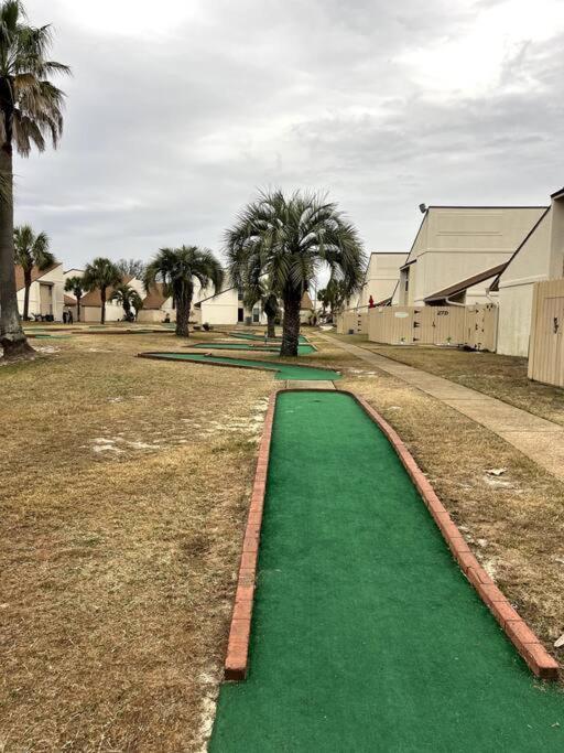 Lazy Palm 4 Pools Short Walk To Beach! Sleeps 5! Panama City Beach Extérieur photo