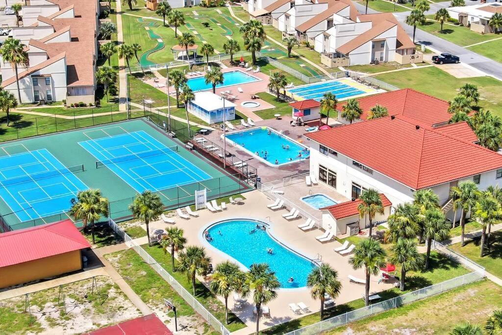 Lazy Palm 4 Pools Short Walk To Beach! Sleeps 5! Panama City Beach Extérieur photo