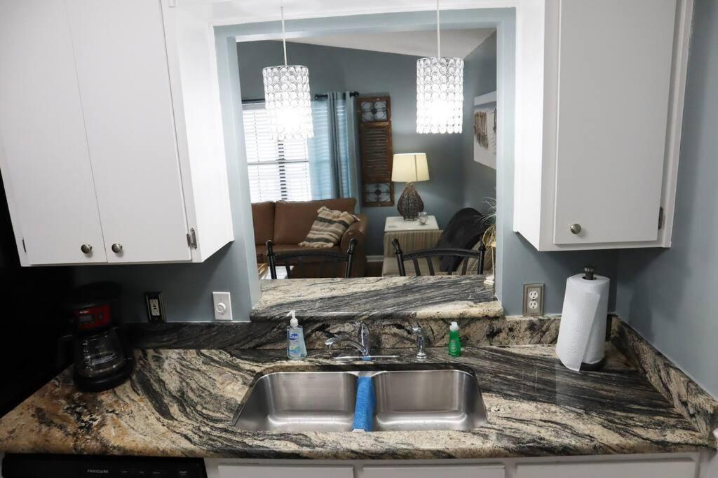 Lazy Palm 4 Pools Short Walk To Beach! Sleeps 5! Panama City Beach Extérieur photo